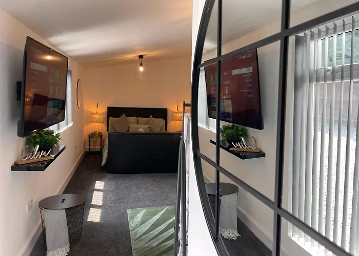 Cute+Cozy Guesthouse For 2 +Secure Offroad Parking