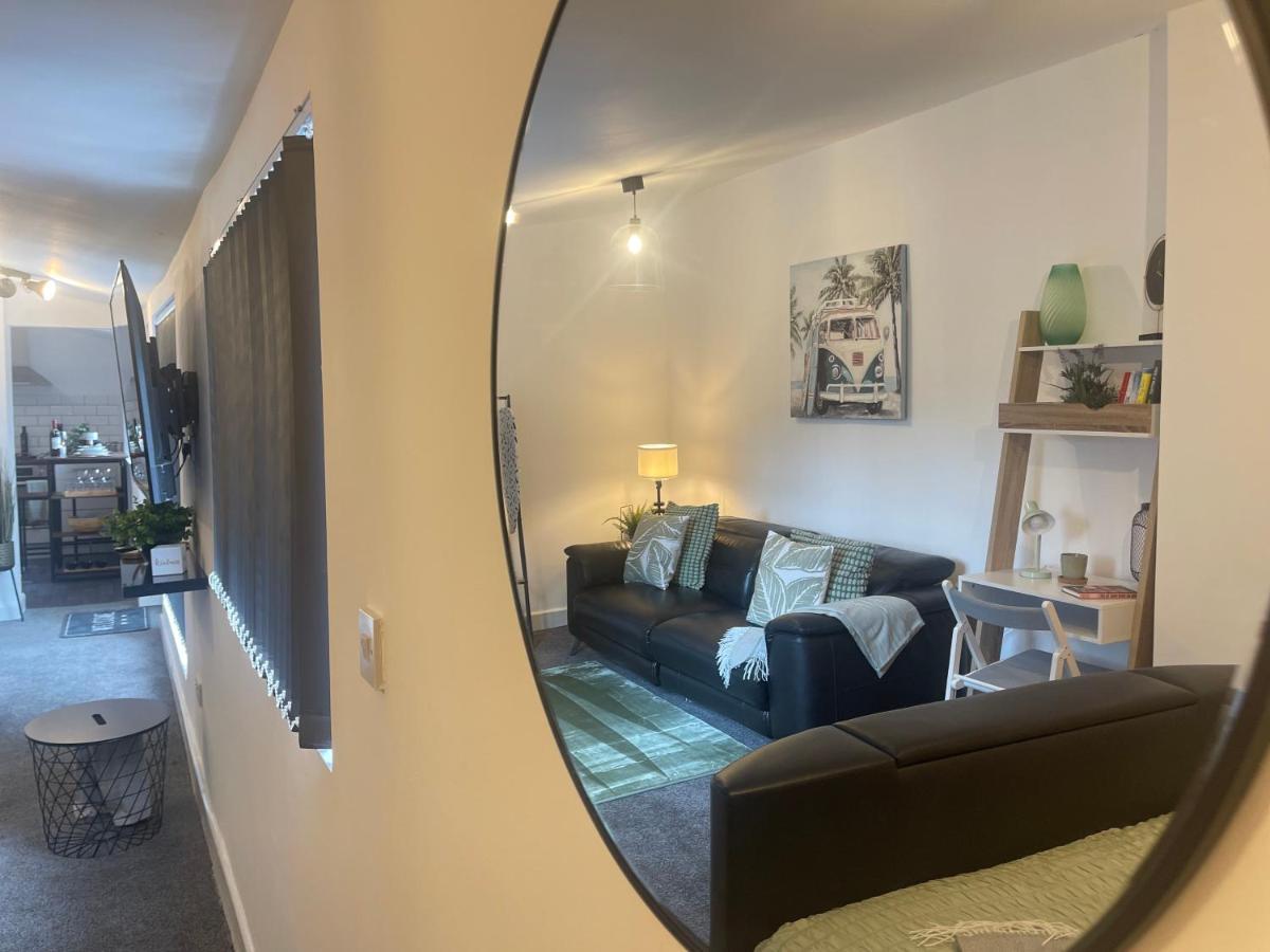 Cute+cozy For 2 +secure Offroad Parking Apartment